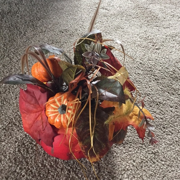 Fall decorations - Picture 2 of 7